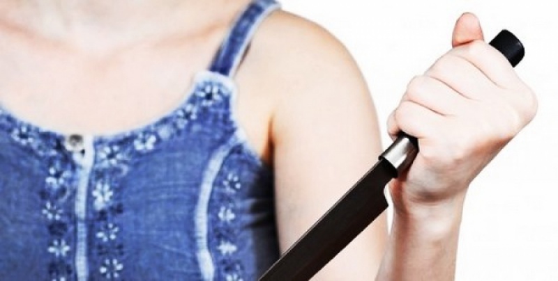 В Сорочинском районе жена порезала мужа ножом